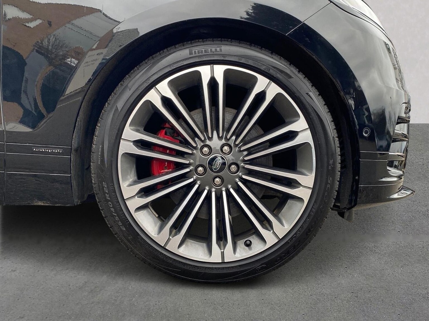 Used Land Rover Range Rover Velar 2024 for sale - 76946962: Photo 8