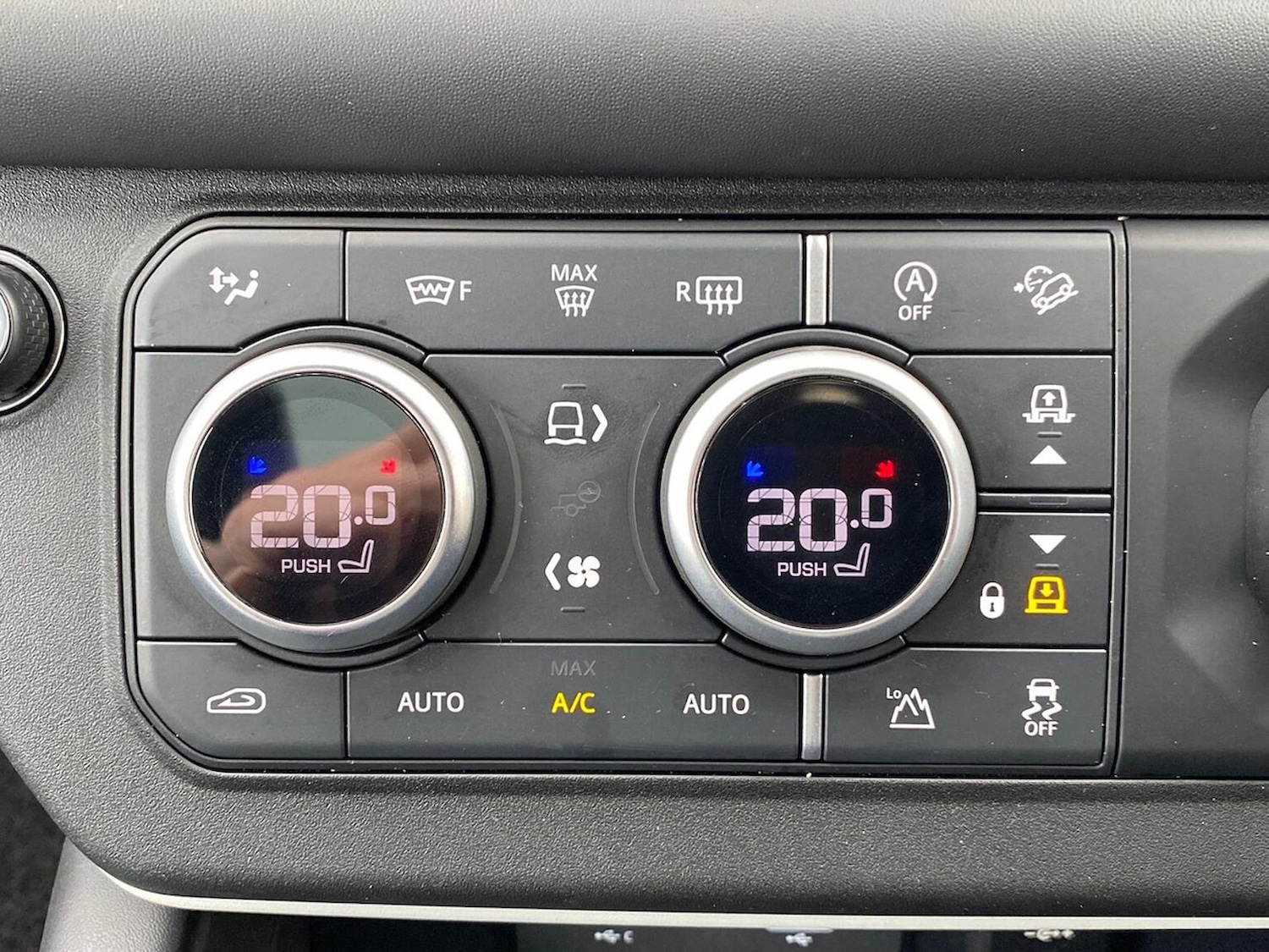 Used Land Rover Defender 2024 for sale - 76492420: Photo 40