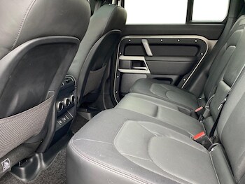 Used Land Rover Defender 2024 for sale - 76492420: Photo