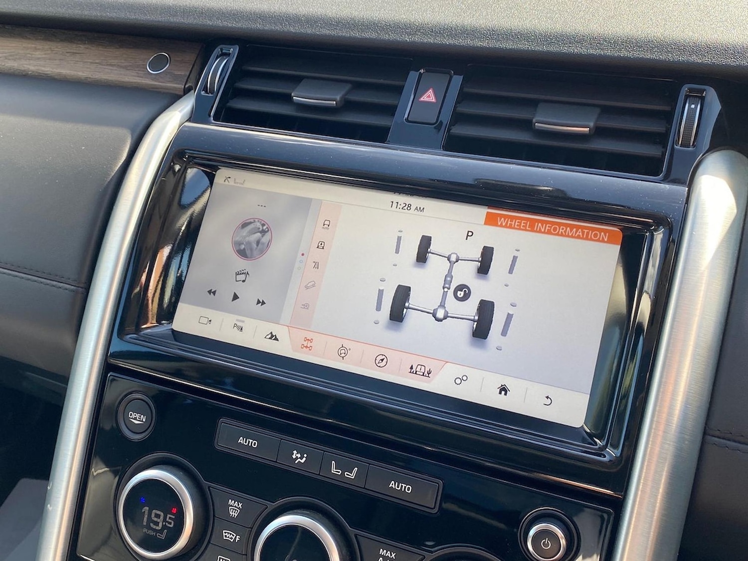 Used Land Rover Discovery 2018 for sale - 76134276: Photo 34