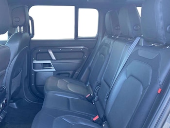 Used Land Rover Defender 2023 for sale - 78310683: Photo