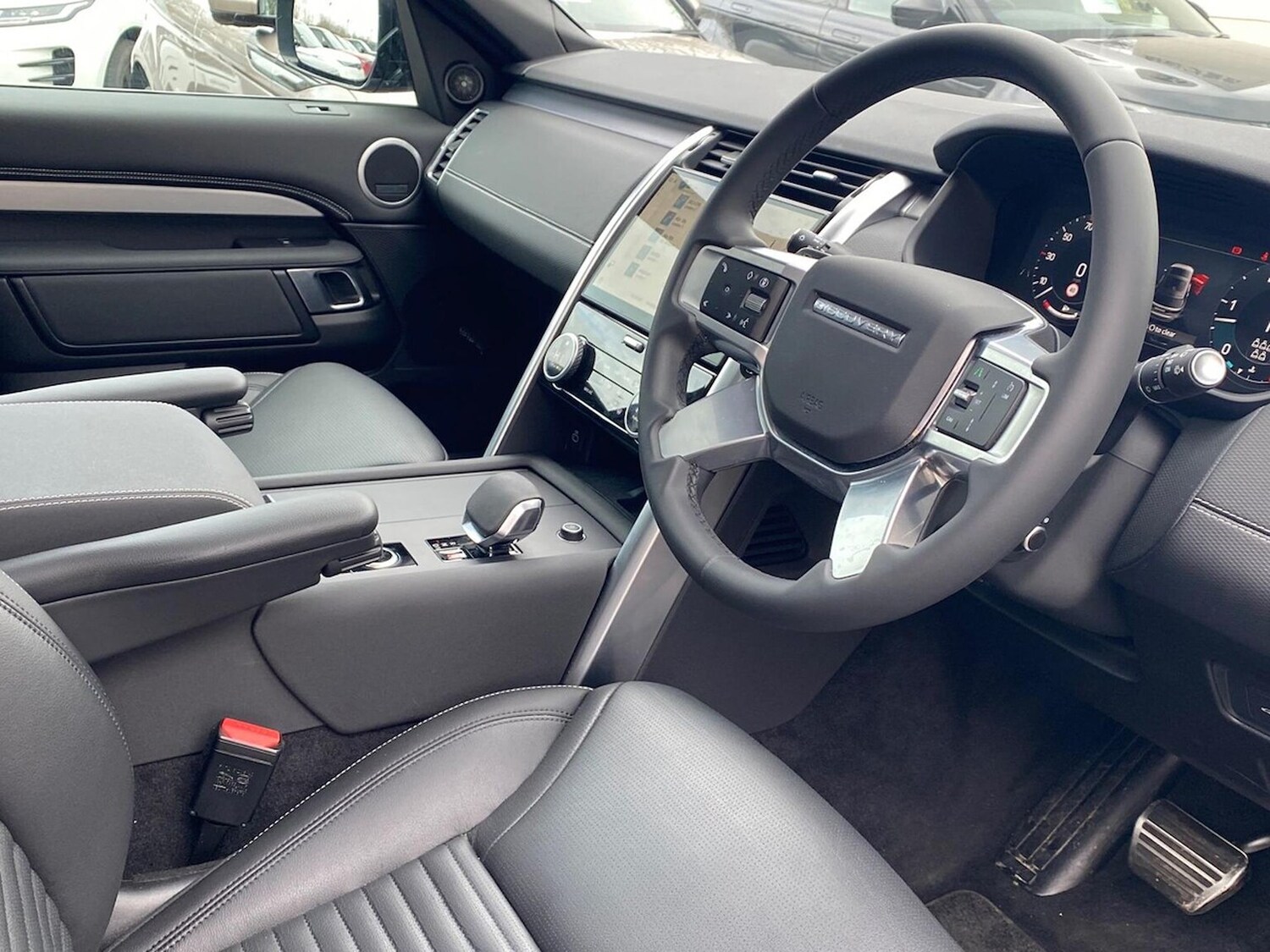 Used Land Rover Discovery 2025 for sale - 78210211: Photo 38