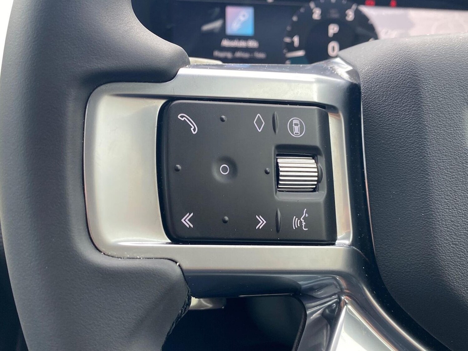 Used Land Rover Discovery 2025 for sale - 78210211: Photo 40