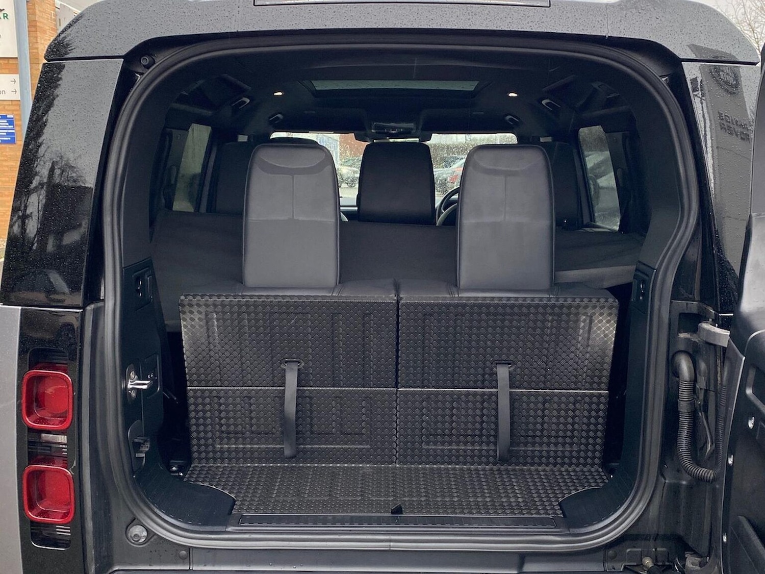 Used Land Rover Defender 2024 for sale - 77775194: Photo 10