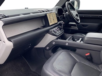 Used Land Rover Defender 2024 for sale - 77775194: Photo