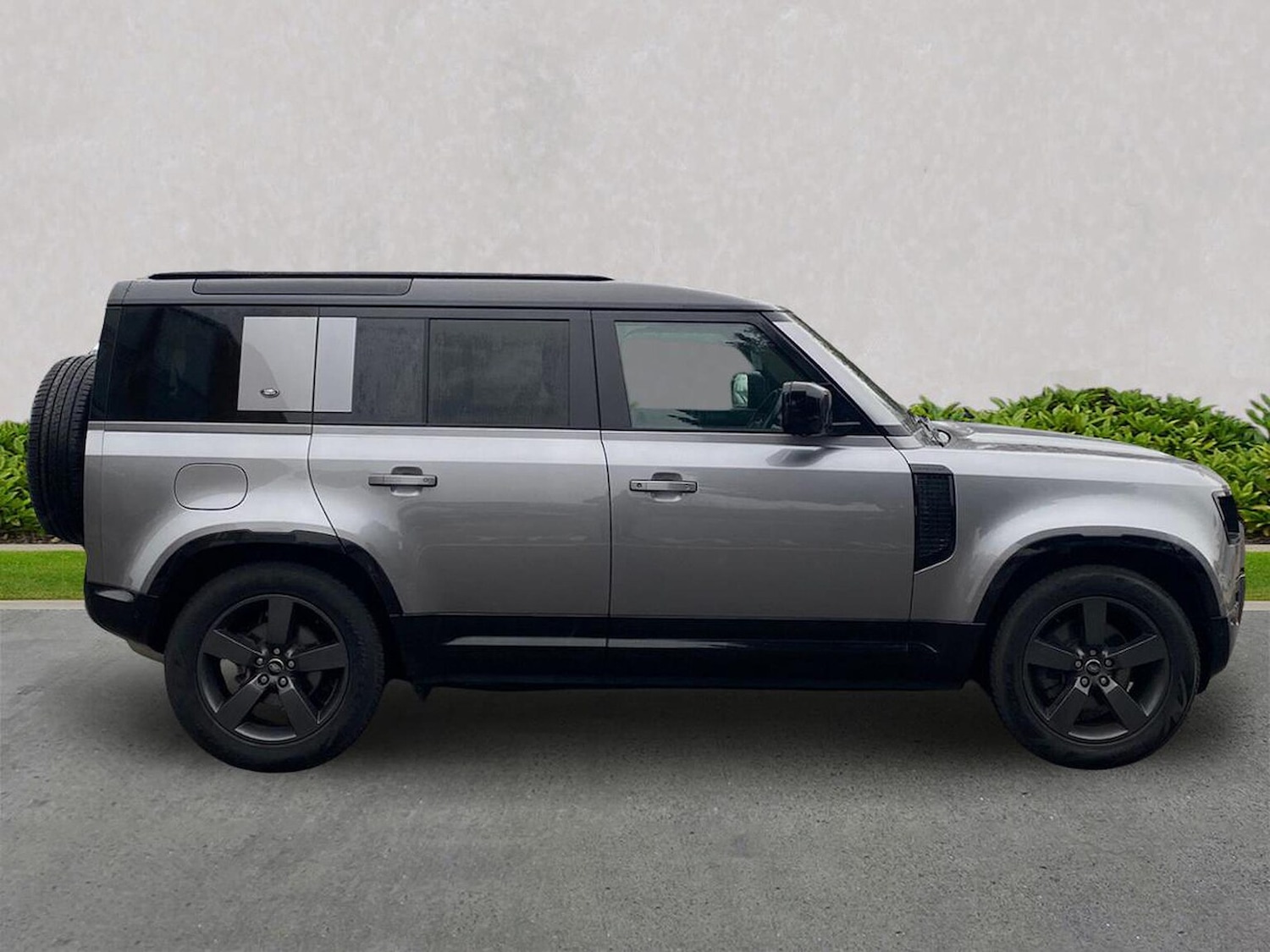 Used Land Rover Defender 2024 for sale - 77775194: Photo 5