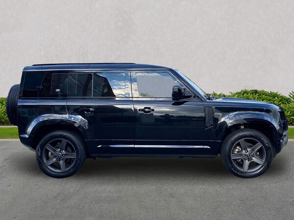 Used Land Rover Defender 2023 for sale - 76211981: Photo 5