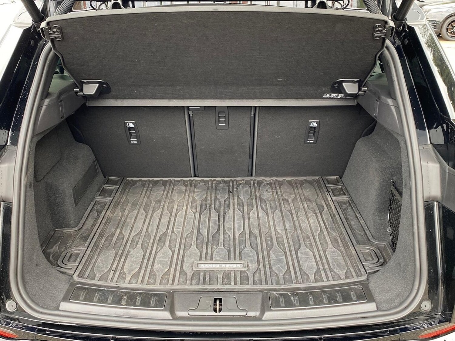 Used Land Rover Range Rover Evoque 2025 for sale - 76107081: Photo 10