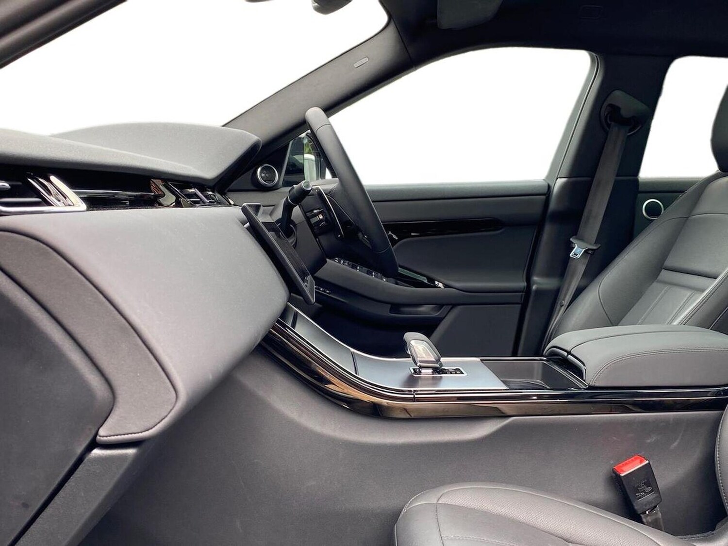 Used Land Rover Range Rover Evoque 2025 for sale - 76107081: Photo 3