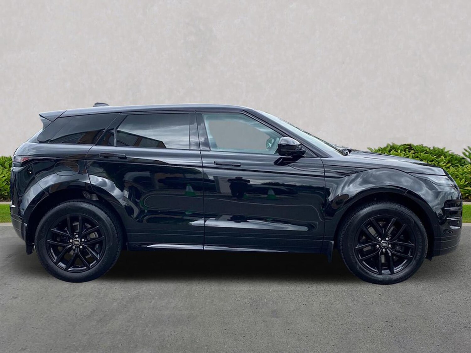 Used Land Rover Range Rover Evoque 2025 for sale - 76107081: Photo 5