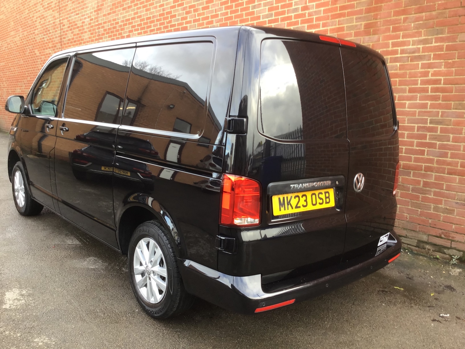 Used Volkswagen Transporter 2023 for sale - 77492561: Photo 2