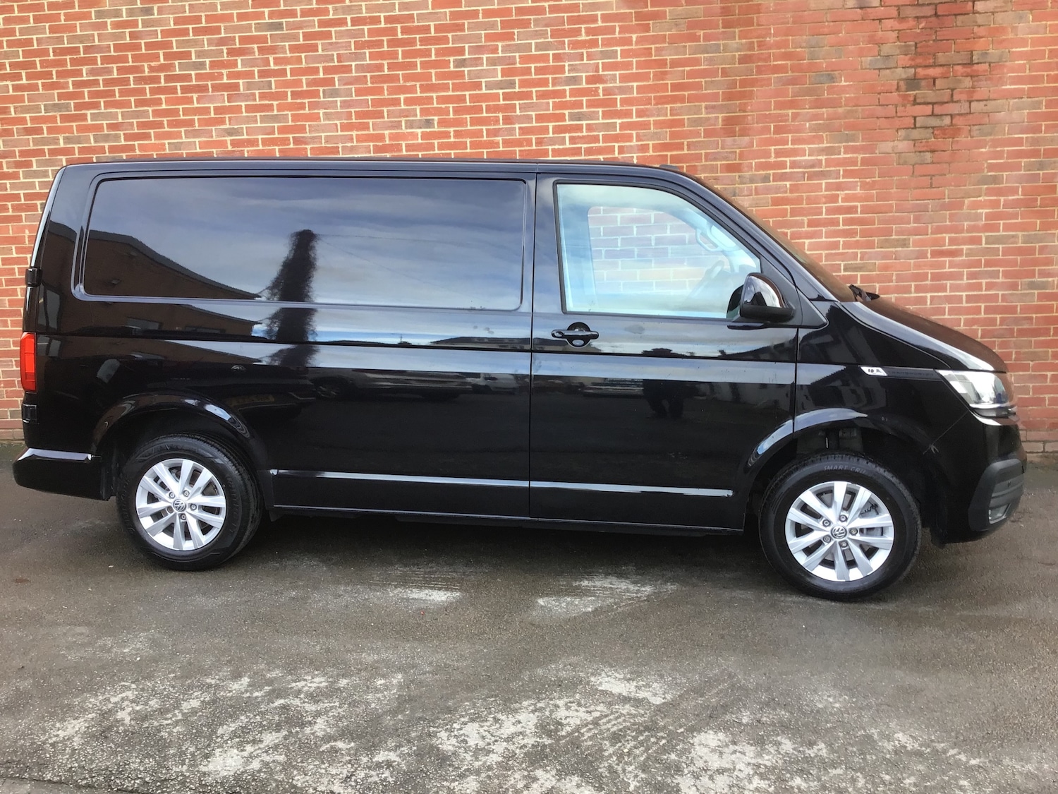 Used Volkswagen Transporter 2023 for sale - 77492561: Photo 3