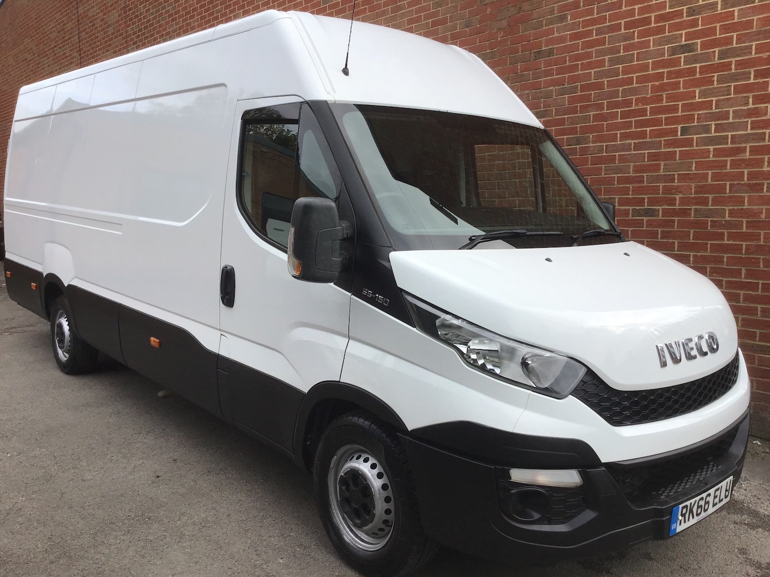 Used Iveco Daily 2016 for sale - 76553889: Photo 2