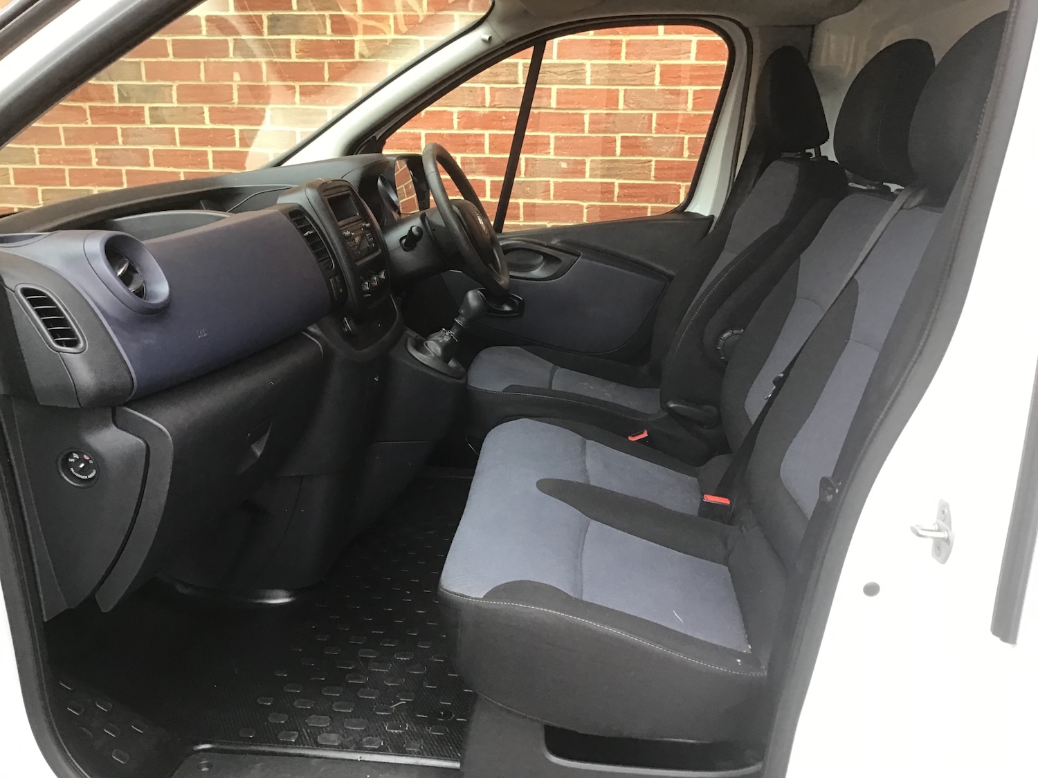 Used Vauxhall Vivaro 2016 for sale - 77906172: Photo 13