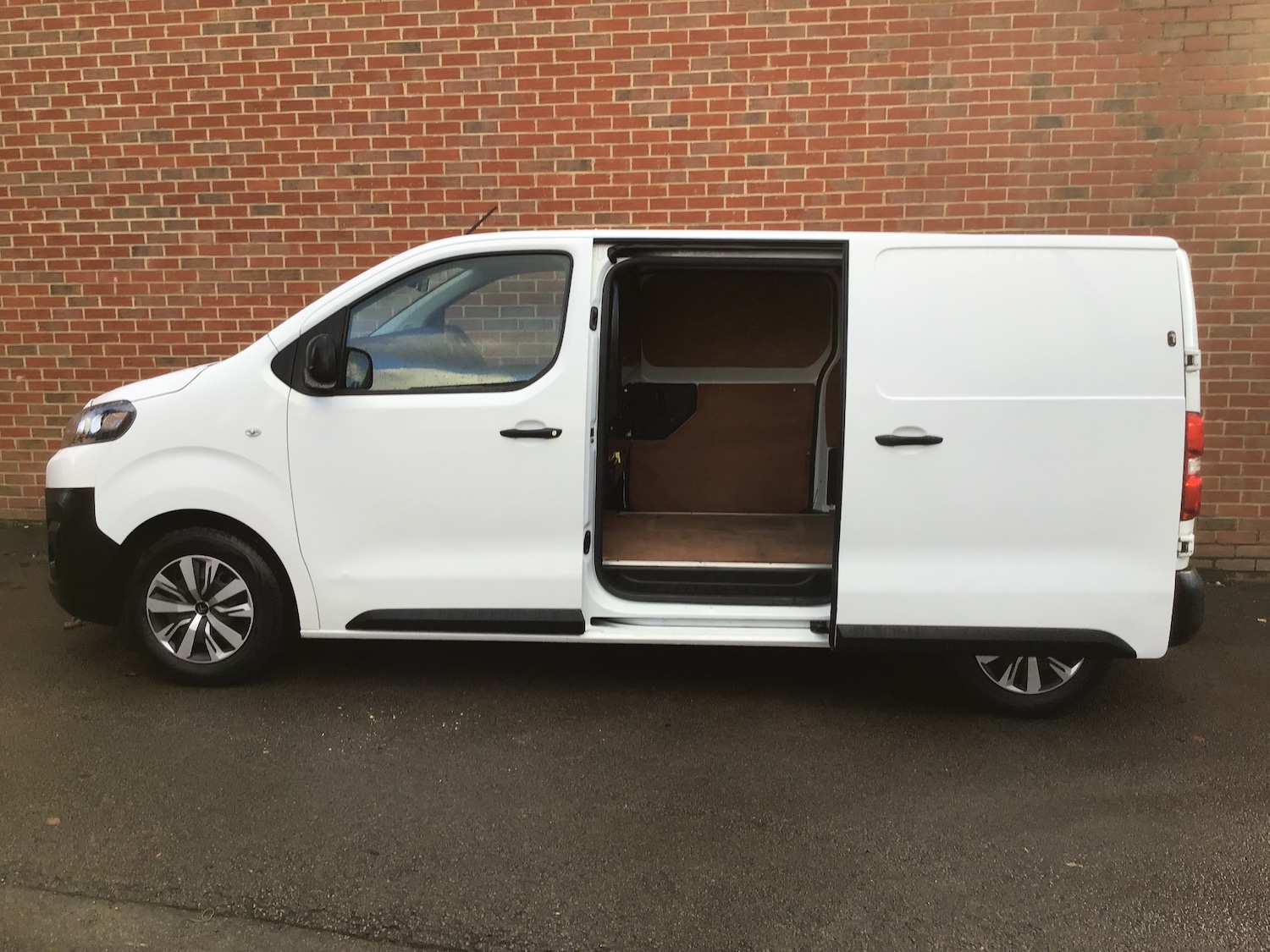 Used Citroen Dispatch 2019 for sale - 76971516: Photo 6