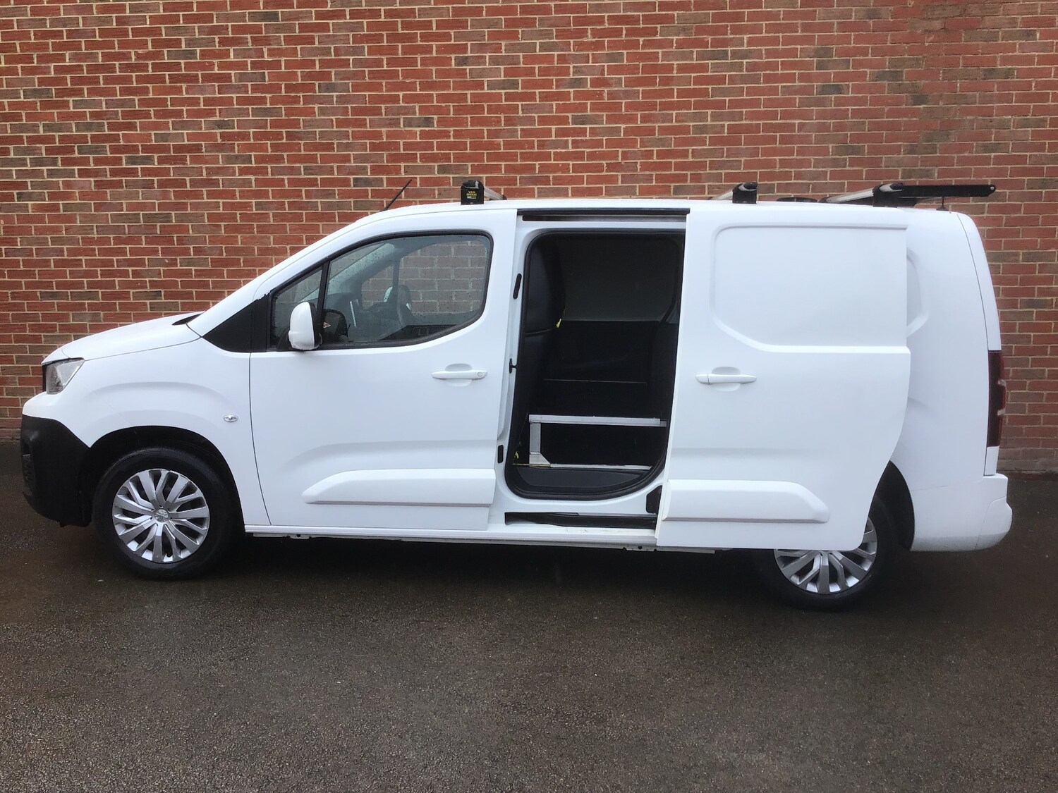 Used Peugeot Partner 2021 for sale - 76379121: Photo 10