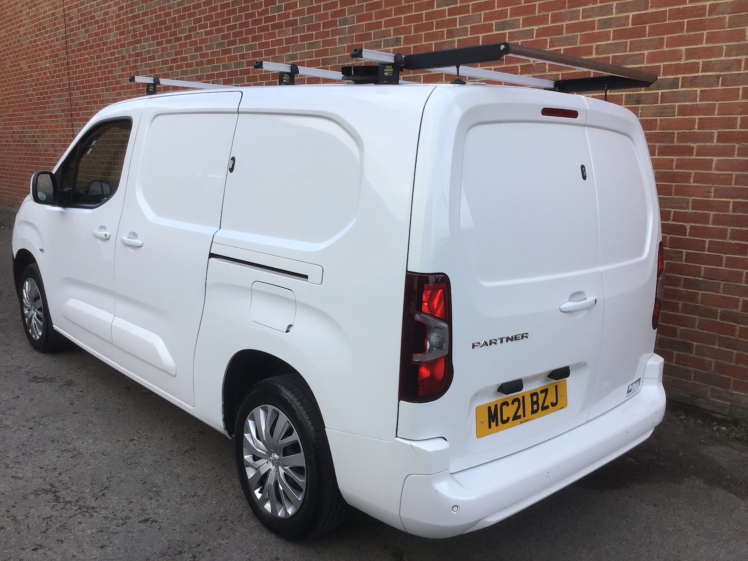 Used Peugeot Partner 2021 for sale - 76379121: Photo 14