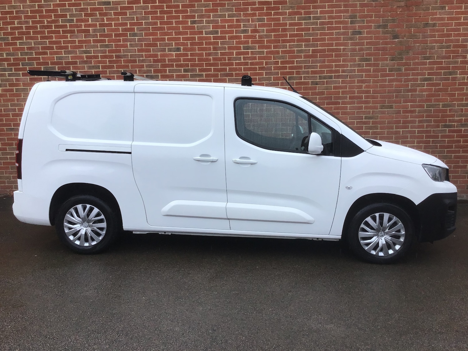 Used Peugeot Partner 2021 for sale - 76379121: Photo 2