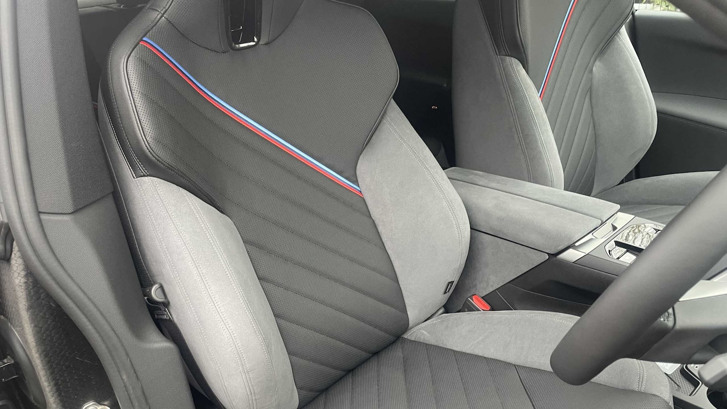 Used BMW iX 2025 for sale - 76272068: Photo 13