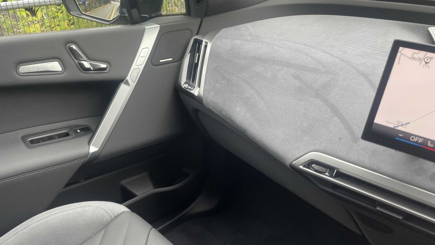 Used BMW iX 2025 for sale - 76272068: Photo 22