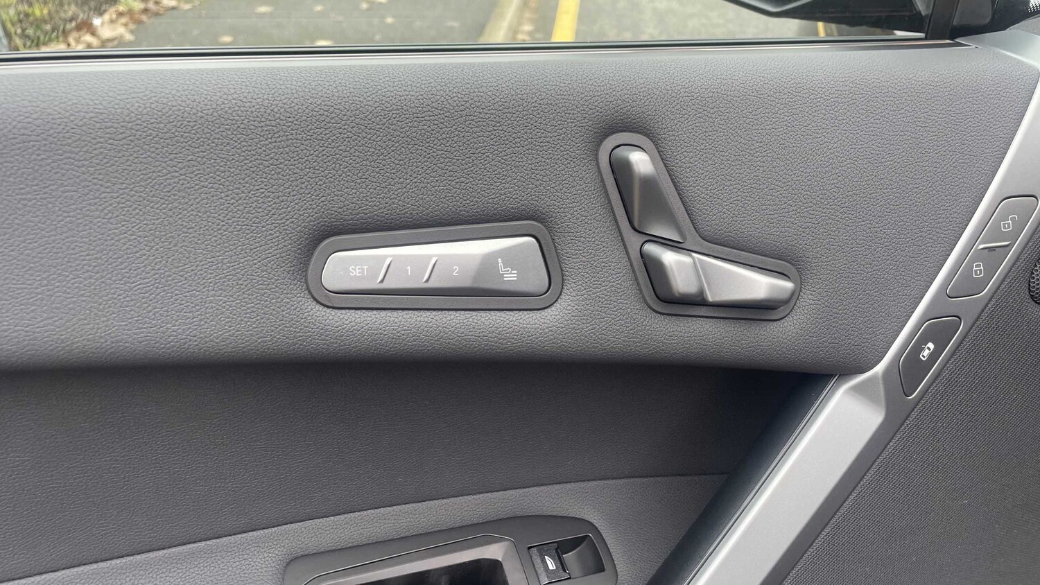 Used BMW iX 2025 for sale - 76272068: Photo 32