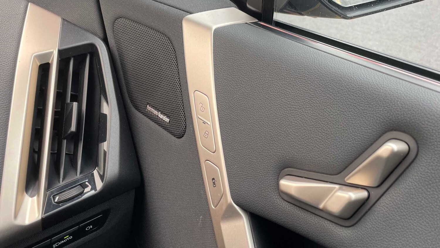 Used BMW iX 2023 for sale - 77480632: Photo 31