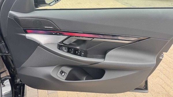 Used BMW 5 Series 2025 for sale - 75218250: Photo 23