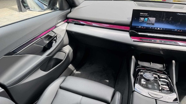 Used BMW 5 Series 2025 for sale - 75218250: Photo 6
