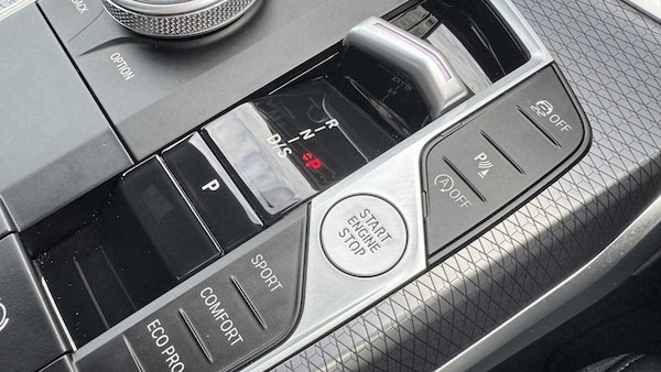 Used BMW 3 Series 2024 for sale - 75566524: Photo 32