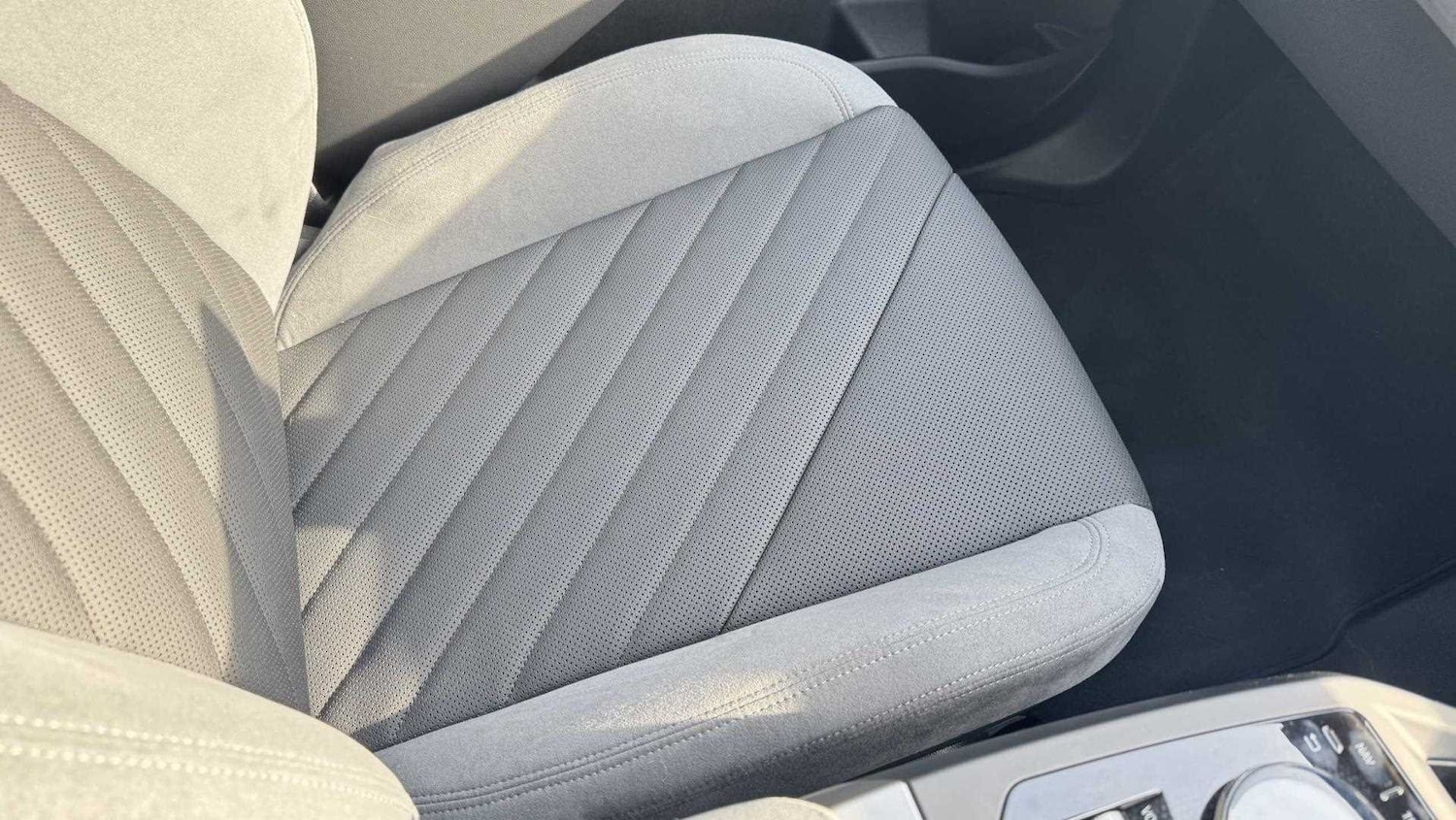 Used BMW iX 2025 for sale - 77389875: Photo 28