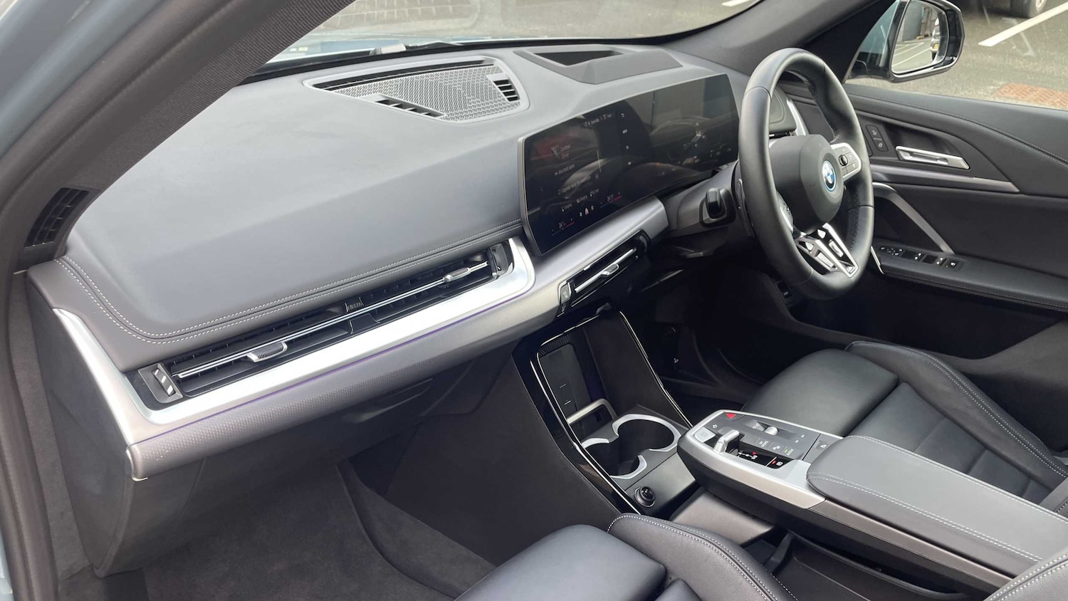 Used BMW iX1 2025 for sale - 76339719: Photo 9