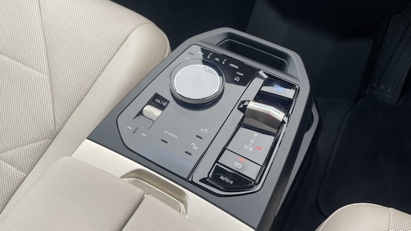 Used BMW iX 2022 for sale - 76272216: Photo 15