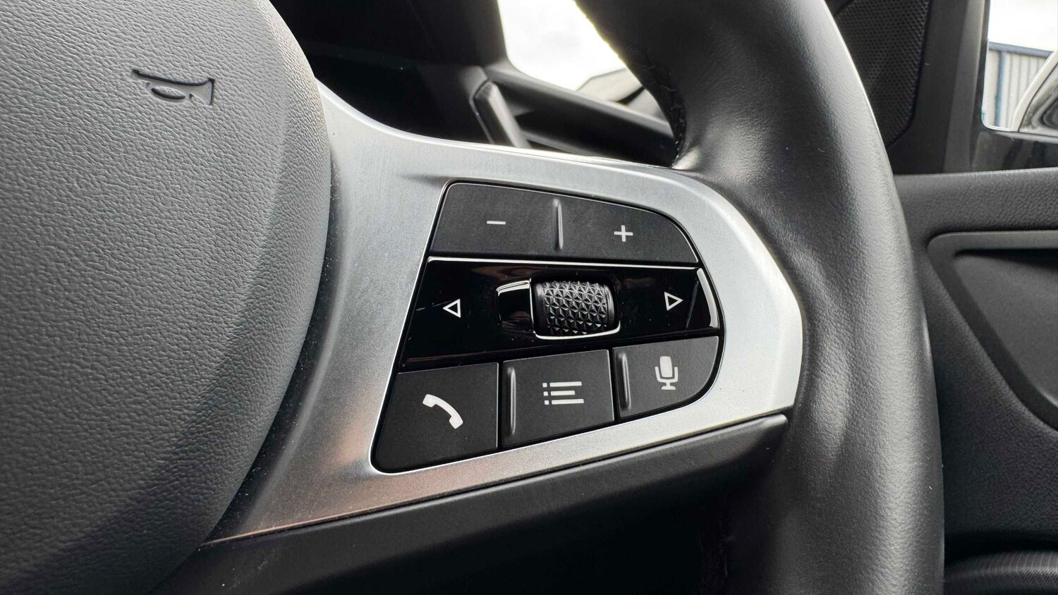 Used BMW 1 Series 2024 for sale - 78137596: Photo 17