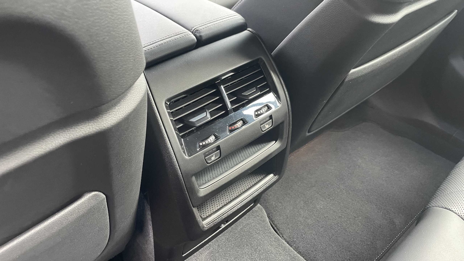 Used BMW X6 2025 for sale - 76063228: Photo 31