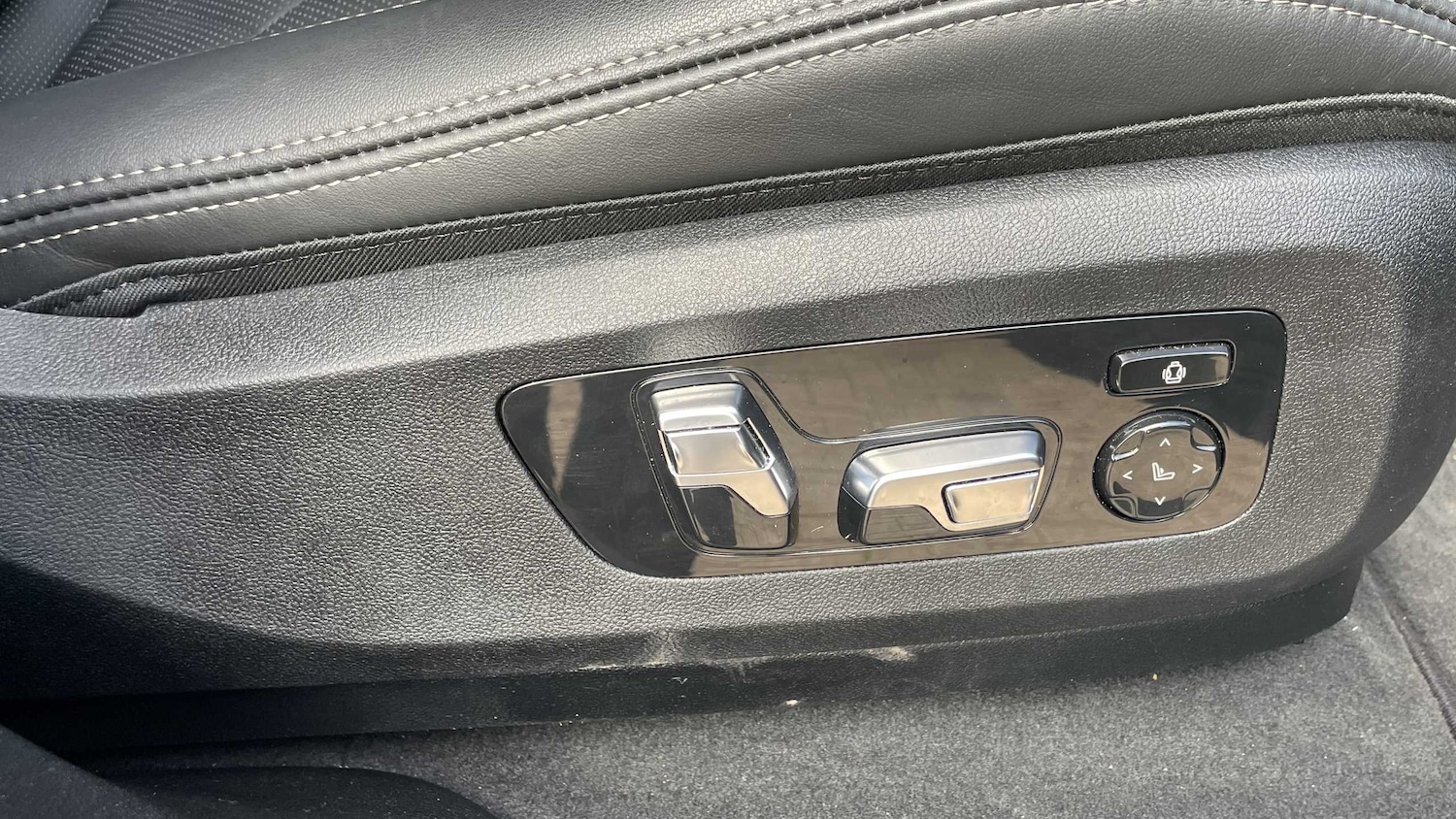 Used BMW X6 2025 for sale - 76063228: Photo 32