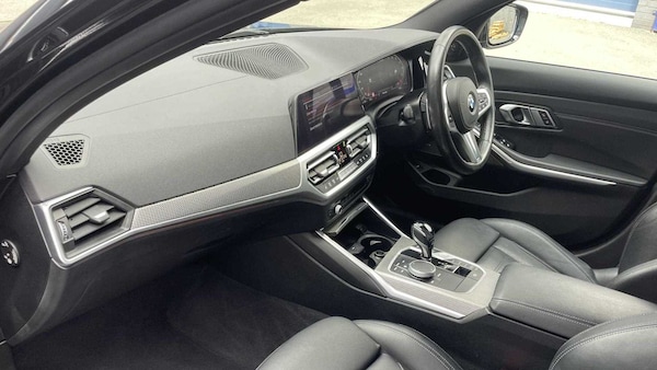 Used BMW 3 Series 2019 for sale - 76230433: Photo 9