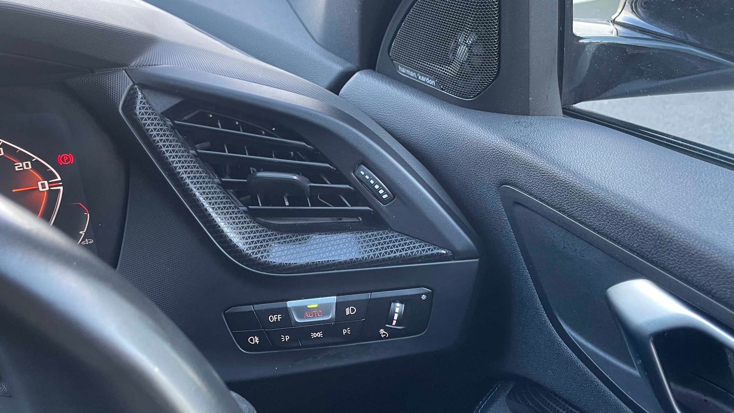 Used BMW 1 Series 2024 for sale - 76967742: Photo 18