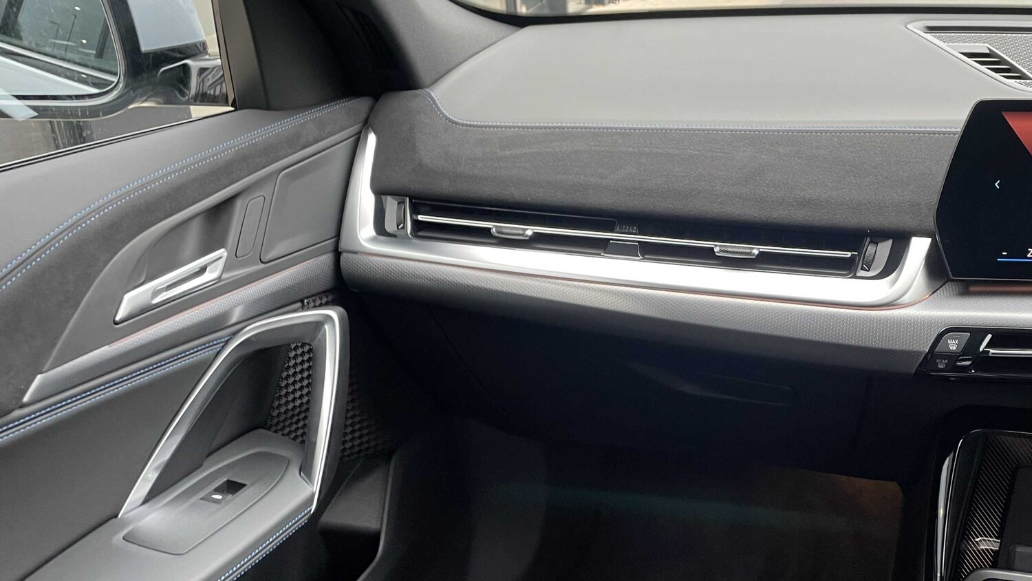 Used BMW iX2 2025 for sale - 76310840: Photo 6