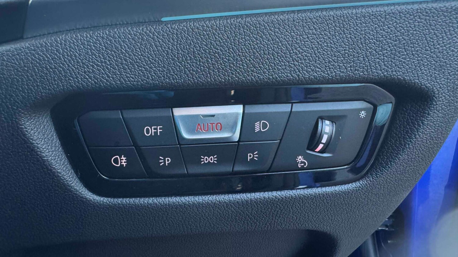 Used BMW 3 Series 2023 for sale - 77842342: Photo 25