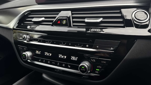 Used BMW 5 Series 2023 for sale - 76156229: Photo 17