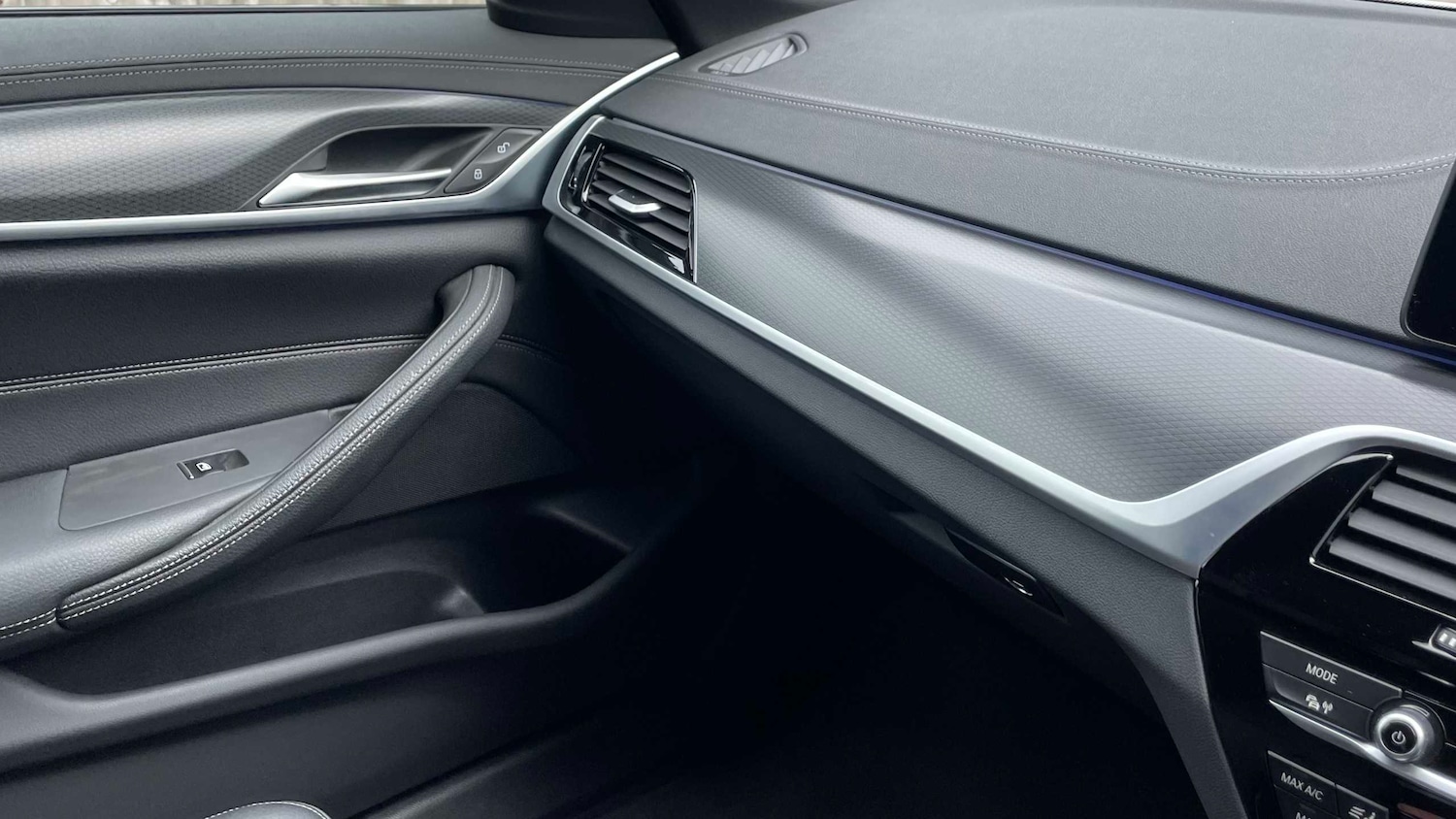 Used BMW 5 Series 2023 for sale - 77995940: Photo 23