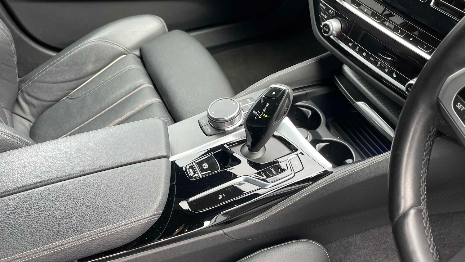 Used BMW 5 Series 2023 for sale - 77995940: Photo 32