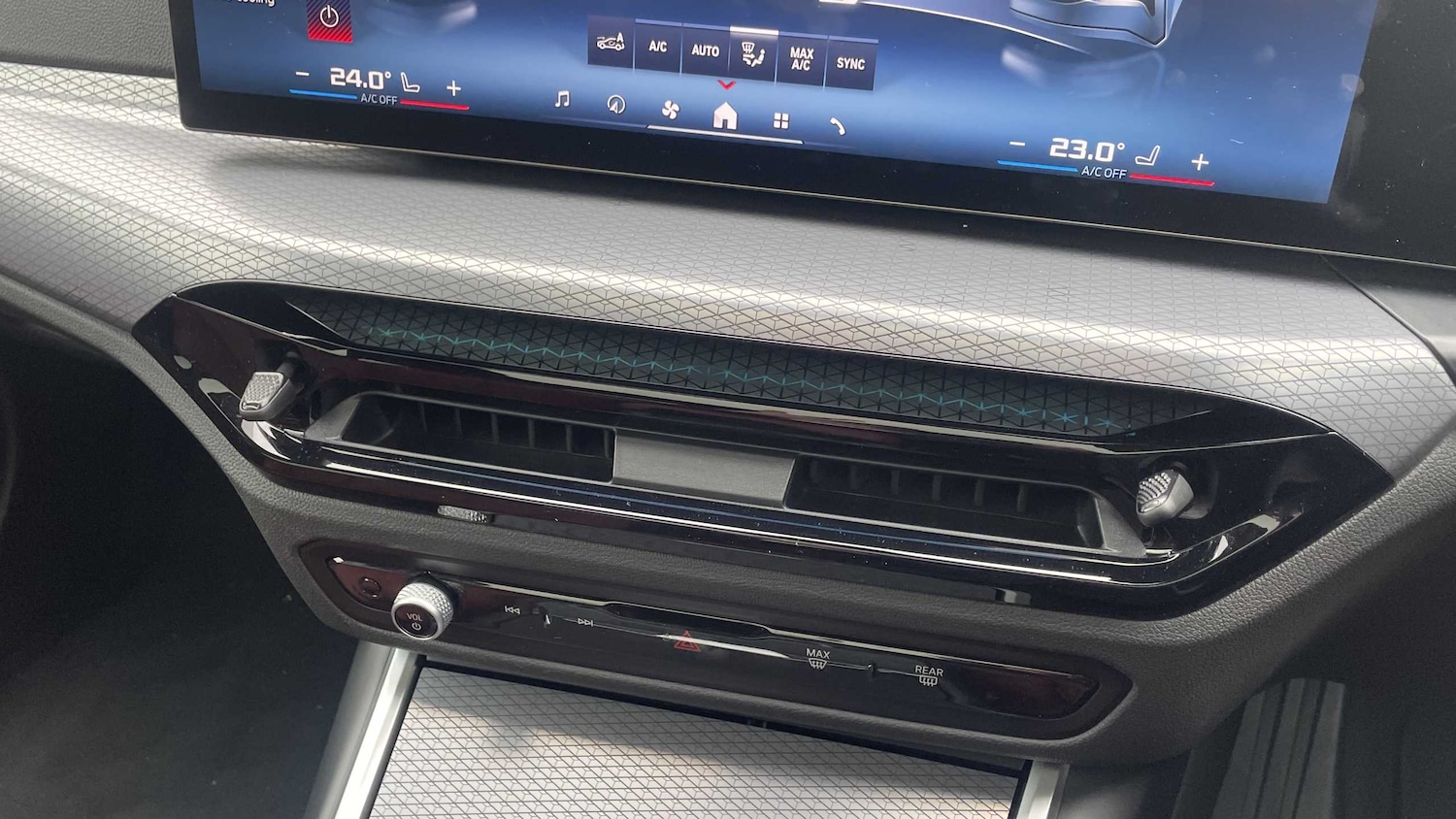 Used BMW 3 Series 2025 for sale - 76310781: Photo 12