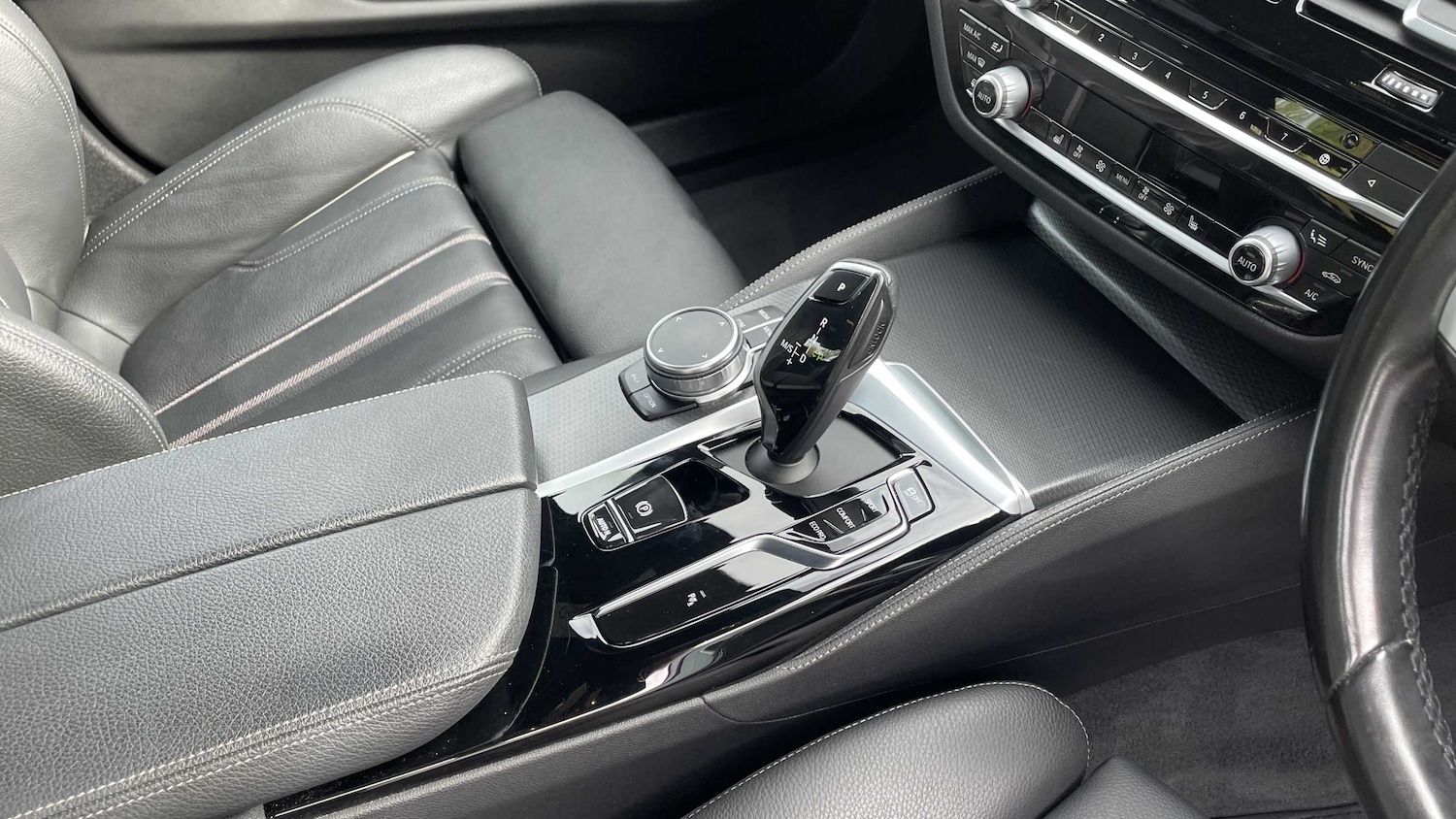 Used BMW 5 Series 2022 for sale - 76230460: Photo 9