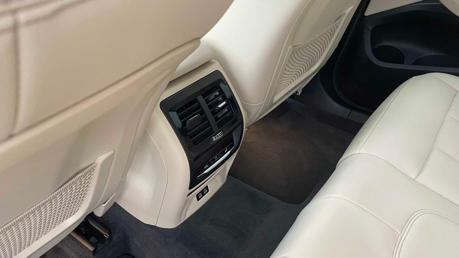 Used BMW iX3 2021 for sale - 76774109: Photo 32