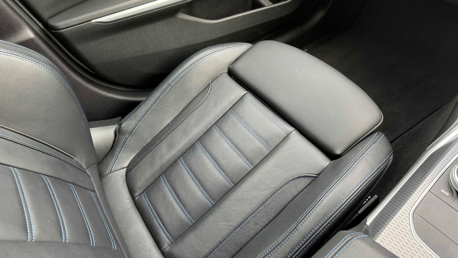 Used BMW 3 Series 2024 for sale - 78137634: Photo 32