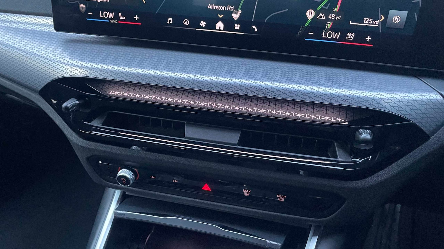 Used BMW 3 Series 2025 for sale - 76515694: Photo 14