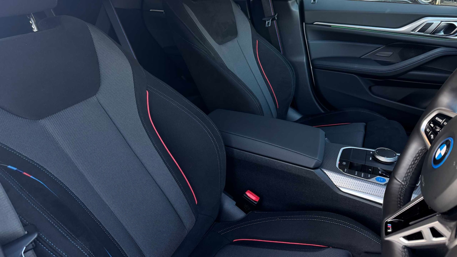 Used BMW i4 2025 for sale - 76610636: Photo 15