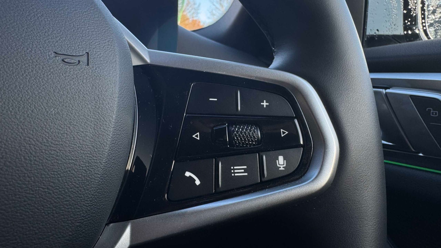 Used BMW i4 2025 for sale - 76610636: Photo 17