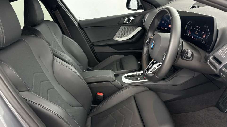 Used BMW 1 Series 2025 for sale - 77772370: Photo 4